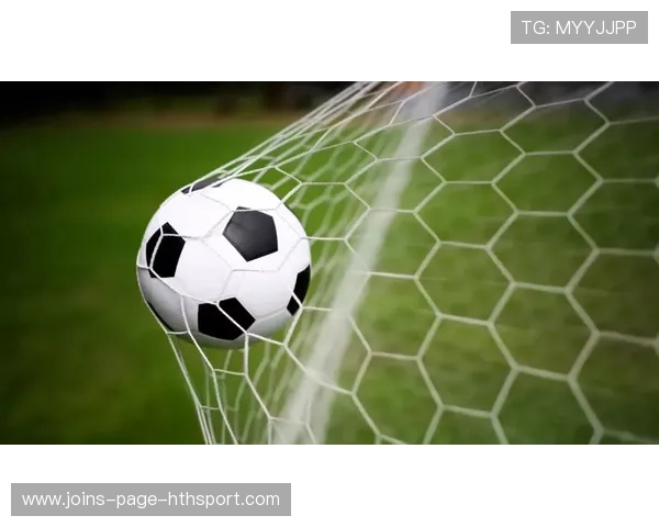 巴塞罗那在无球跑动中形成空档,短传结合更具穿透